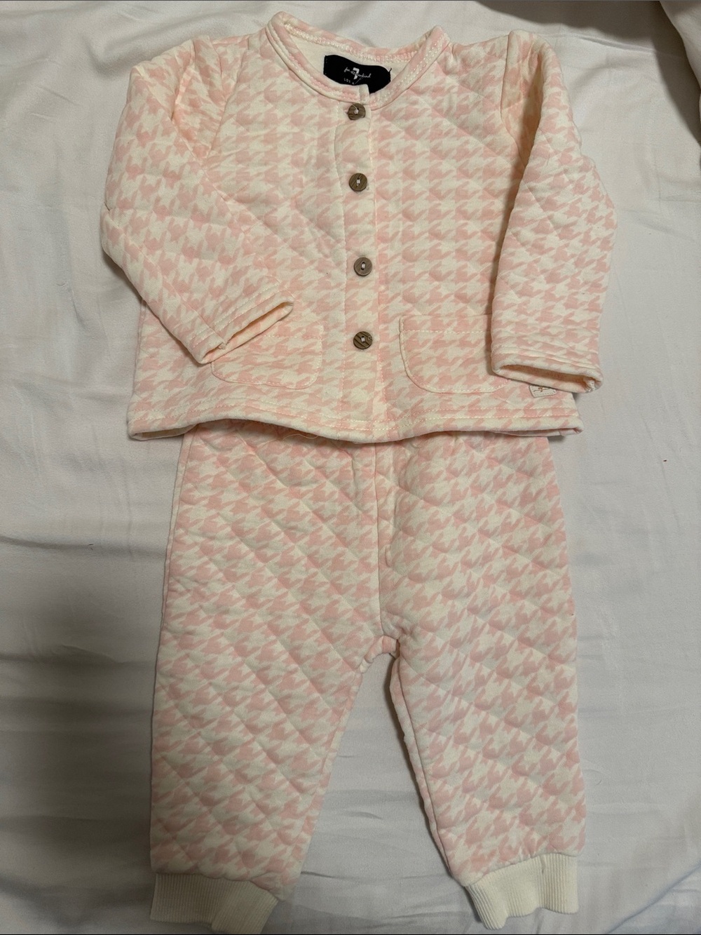 7 For All Mankind Quilted Pink & Cream Houndstooth Pajama Set